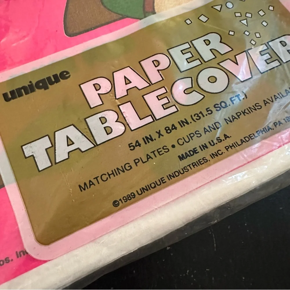 Vintage Pink Looney Tunes Paper Tablecover